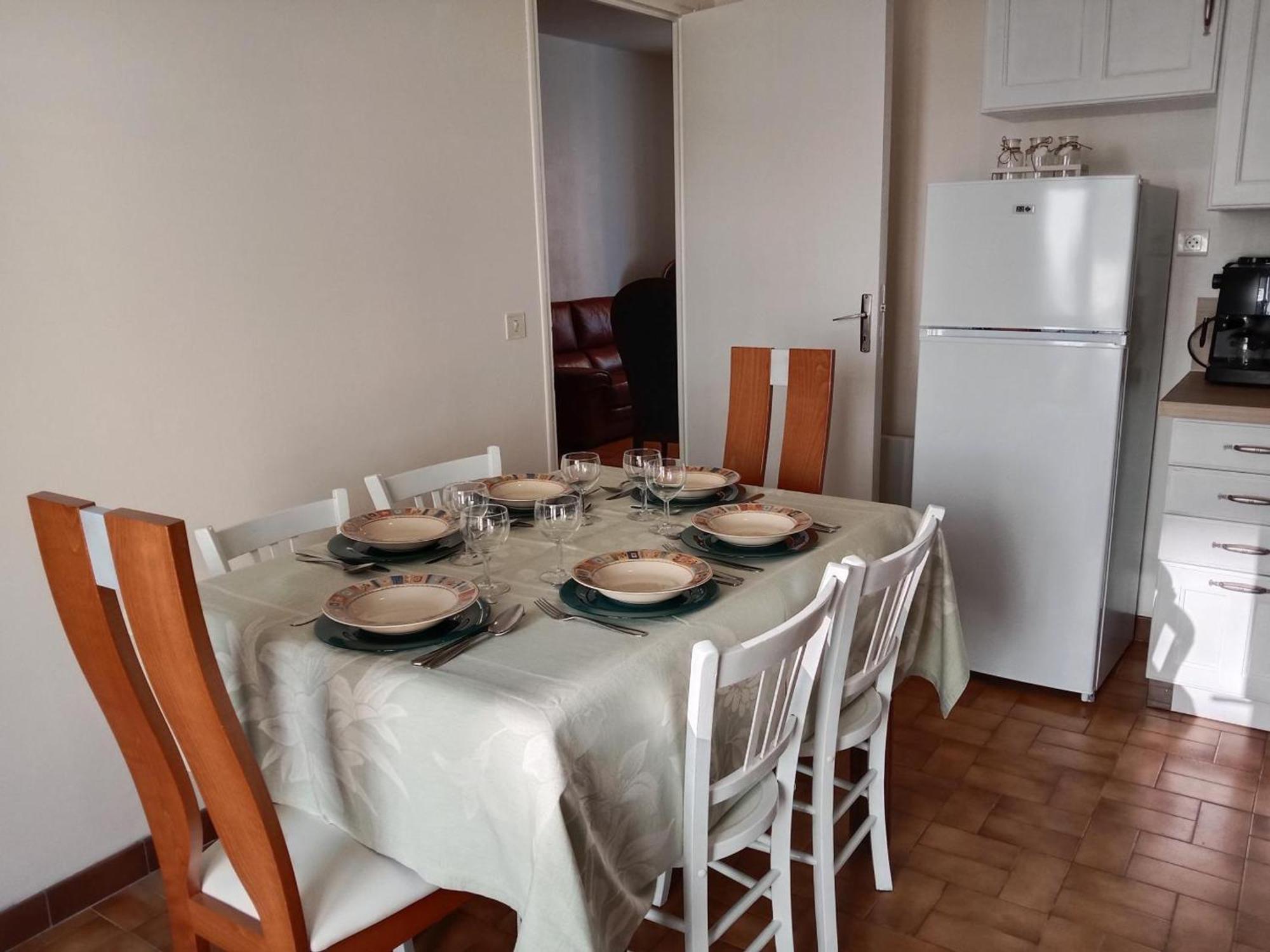 Maison Renovee Proche Vichy : 3 Chambres, Cour Fermee, Tout Inclus, Ideal Curistes Et Activites Naturelles - Fr-1-489-481 Bellerive-sur-Allier Exterior photo