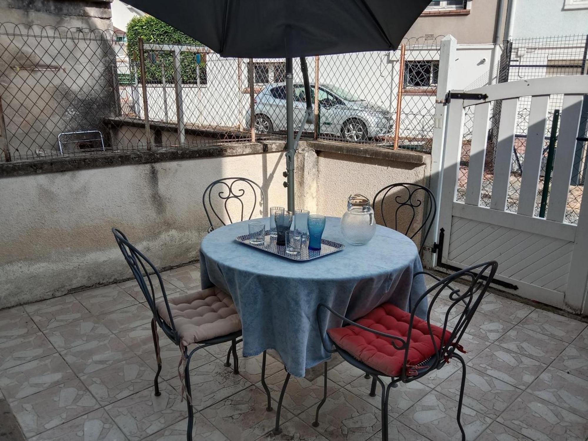 Maison Renovee Proche Vichy : 3 Chambres, Cour Fermee, Tout Inclus, Ideal Curistes Et Activites Naturelles - Fr-1-489-481 Bellerive-sur-Allier Exterior photo